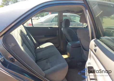 2005 Toyota Camry Std z USA, uszkodzony, nr VIN 4T1BE32K35U970060